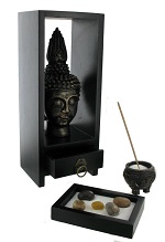 Art.nr: 410388A - BUDDHA BEELD MET WIEROOK