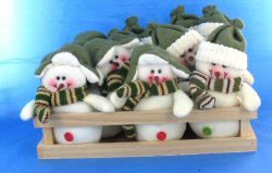 Art.nr: 94251 - PLUCHE SNEEUWPOP IN HOUTEN KRATJE - MODEL 1 (12st.)