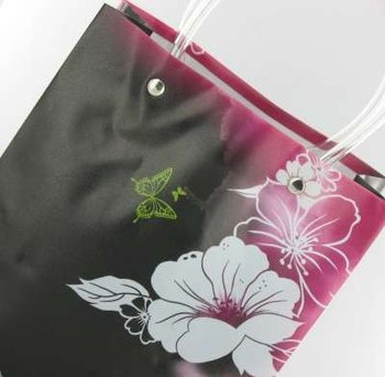 VERPAKKING/DRAAGTAS ZWART/ROSE/WITTE BLOEM MEDIUM (12st.)