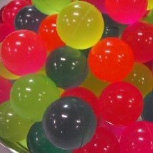 STUITERBAL MET FELLE KLEUREN 3.5 Cm. (100st.)