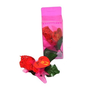 STRING IN DE VORM VAN EEN CORSAGE ROOS