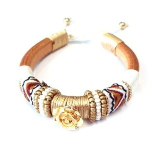 ARMBAND BRUIN MET BLOEM (1st)