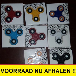 ***NU AFHALEN*** FIDGET SPINNERS / HAND SPINNERS ***RAGE 2017*** (20st.)